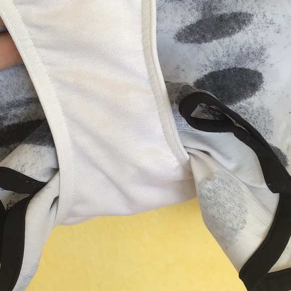 Lululemon Running Shorts Seaside Dots 6 - Picture 11 of 12